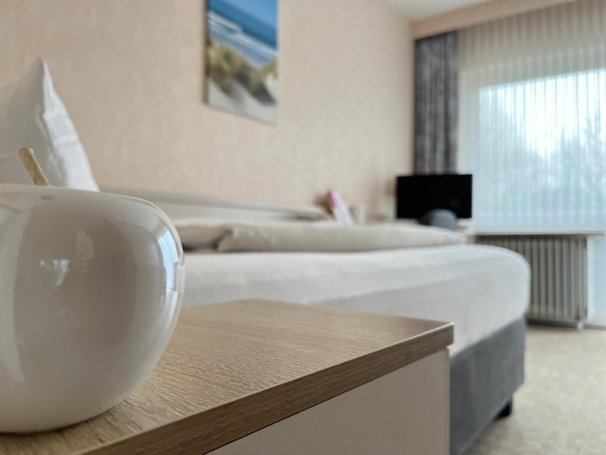 Hotel Zum Rosenteich Bad Zwischenahn Extérieur photo