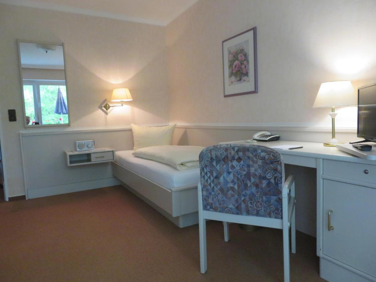 Hotel Zum Rosenteich Bad Zwischenahn Extérieur photo